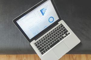 Pourquoi Ton Site Ne Sert à Rien ? Les 3 Erreurs qui Tuent Ta Crédibilité d’Artisan